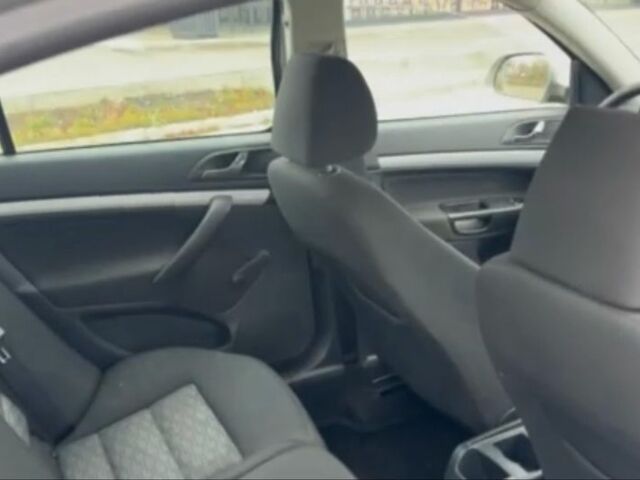 Бежевый Шкода Октавия, объемом двигателя 1.6 л и пробегом 1 тыс. км за 3500 $, фото 9 на Automoto.ua