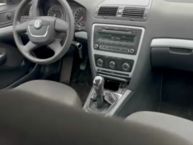 Бежевый Шкода Октавия, объемом двигателя 1.6 л и пробегом 1 тыс. км за 3500 $, фото 6 на Automoto.ua