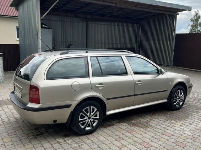 Бежевый Шкода Октавия, объемом двигателя 1.6 л и пробегом 291 тыс. км за 4299 $, фото 4 на Automoto.ua