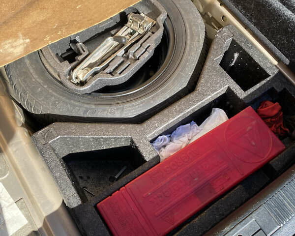 Бежевый Шкода Октавия, объемом двигателя 1.6 л и пробегом 241 тыс. км за 4699 $, фото 17 на Automoto.ua