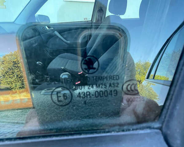 Бежевый Шкода Октавия, объемом двигателя 1.6 л и пробегом 207 тыс. км за 5299 $, фото 29 на Automoto.ua