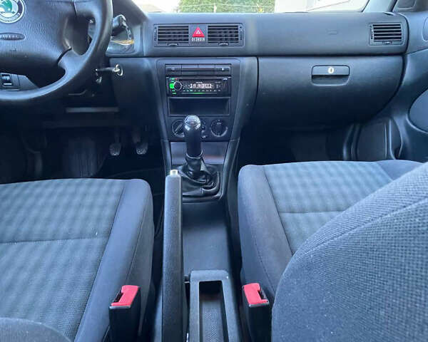 Бежевый Шкода Октавия, объемом двигателя 1.6 л и пробегом 207 тыс. км за 5299 $, фото 32 на Automoto.ua