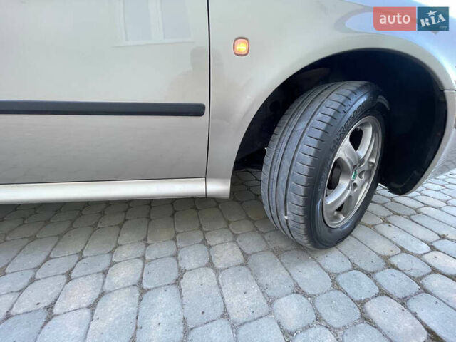 Бежевый Шкода Октавия, объемом двигателя 1.6 л и пробегом 207 тыс. км за 5299 $, фото 16 на Automoto.ua