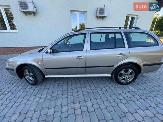 Бежевый Шкода Октавия, объемом двигателя 1.6 л и пробегом 207 тыс. км за 5299 $, фото 6 на Automoto.ua