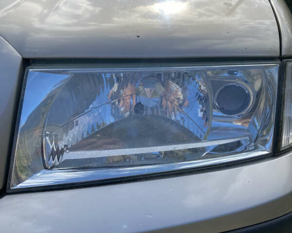 Бежевый Шкода Октавия, объемом двигателя 1.6 л и пробегом 241 тыс. км за 4699 $, фото 10 на Automoto.ua