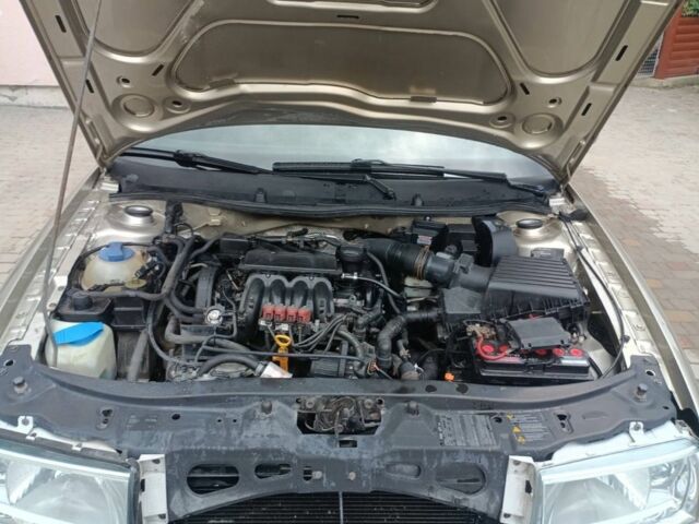 Бежевый Шкода Октавия, объемом двигателя 1.6 л и пробегом 291 тыс. км за 4299 $, фото 15 на Automoto.ua