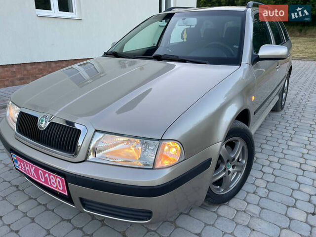 Бежевый Шкода Октавия, объемом двигателя 1.6 л и пробегом 207 тыс. км за 5299 $, фото 3 на Automoto.ua
