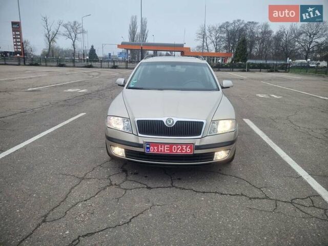 Бежевый Шкода Октавия, объемом двигателя 1.6 л и пробегом 189 тыс. км за 6700 $, фото 1 на Automoto.ua