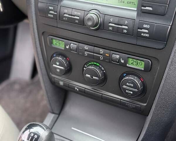 Бежевый Шкода Октавия, объемом двигателя 1.6 л и пробегом 198 тыс. км за 5500 $, фото 16 на Automoto.ua