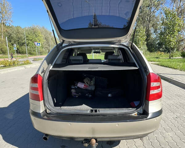 Бежевий Шкода Октавія, об'ємом двигуна 1.6 л та пробігом 200 тис. км за 6000 $, фото 7 на Automoto.ua