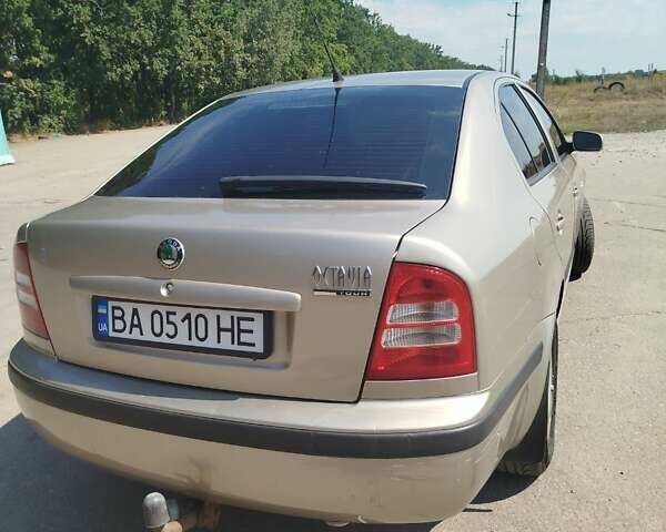 Бежевий Шкода Октавія, об'ємом двигуна 1.6 л та пробігом 300 тис. км за 5700 $, фото 7 на Automoto.ua