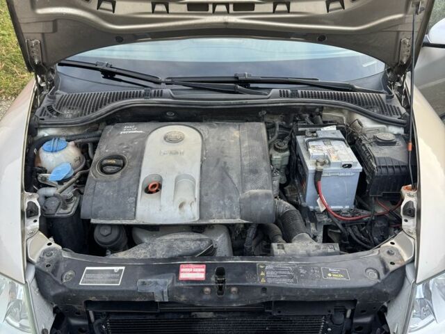 Бежевий Шкода Октавія, об'ємом двигуна 1.6 л та пробігом 300 тис. км за 4550 $, фото 13 на Automoto.ua