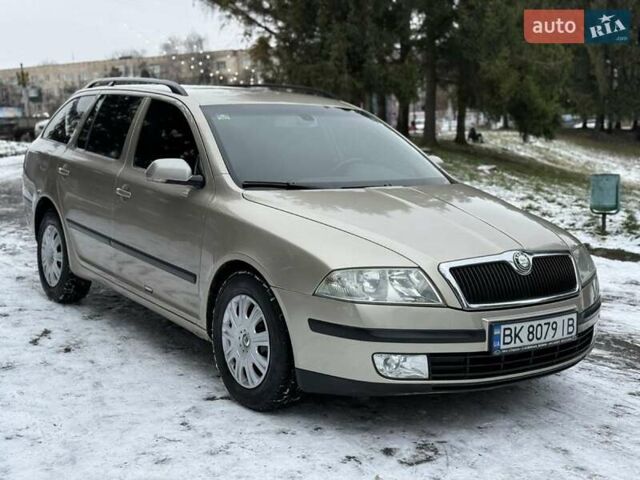 Бежевый Шкода Октавия, объемом двигателя 2 л и пробегом 248 тыс. км за 4850 $, фото 7 на Automoto.ua