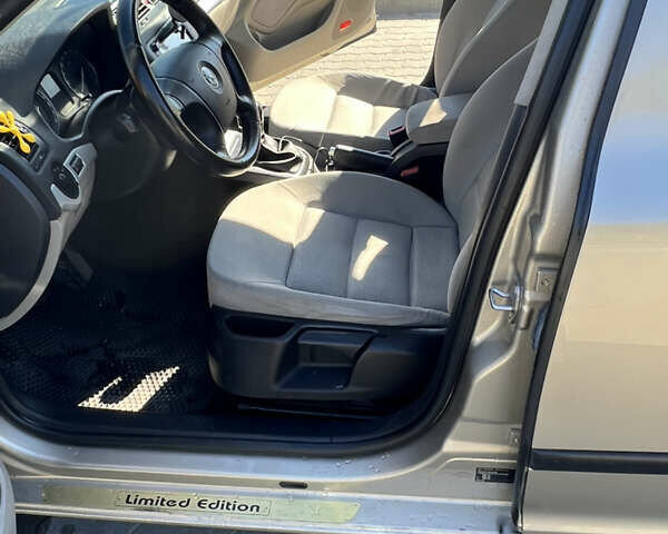 Бежевий Шкода Октавія, об'ємом двигуна 1.6 л та пробігом 200 тис. км за 6000 $, фото 11 на Automoto.ua