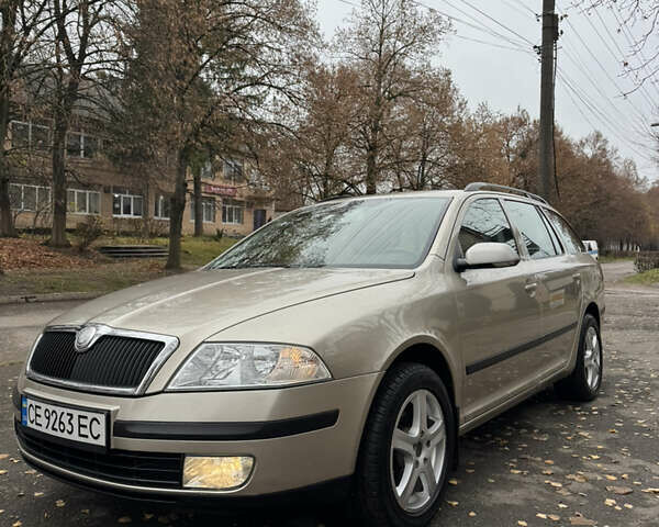 Бежевый Шкода Октавия, объемом двигателя 1.6 л и пробегом 285 тыс. км за 4550 $, фото 1 на Automoto.ua