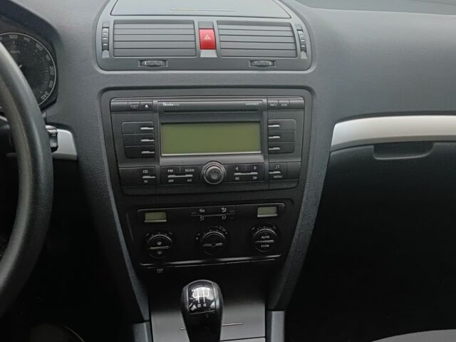 Бежевий Шкода Октавія, об'ємом двигуна 1.6 л та пробігом 198 тис. км за 4514 $, фото 2 на Automoto.ua