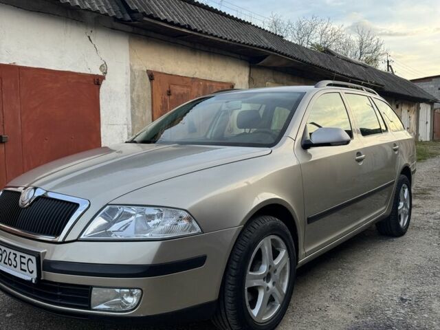 Бежевий Шкода Октавія, об'ємом двигуна 1.6 л та пробігом 300 тис. км за 4550 $, фото 1 на Automoto.ua