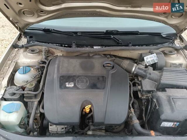 Бежевий Шкода Октавія, об'ємом двигуна 1.6 л та пробігом 257 тис. км за 4500 $, фото 19 на Automoto.ua