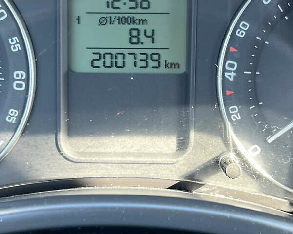 Бежевий Шкода Октавія, об'ємом двигуна 1.6 л та пробігом 200 тис. км за 6000 $, фото 17 на Automoto.ua