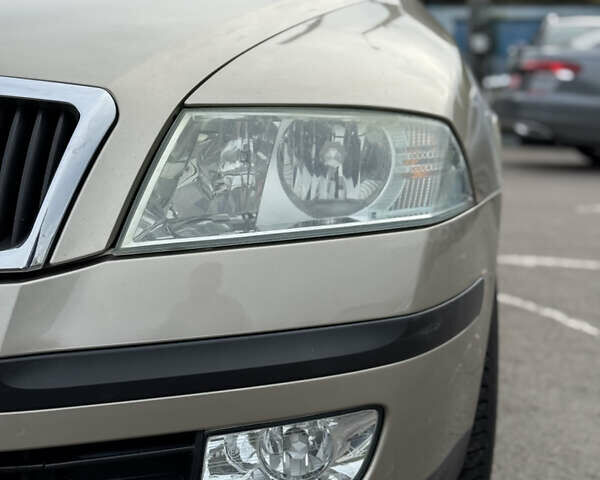 Бежевий Шкода Октавія, об'ємом двигуна 1.6 л та пробігом 228 тис. км за 6799 $, фото 4 на Automoto.ua