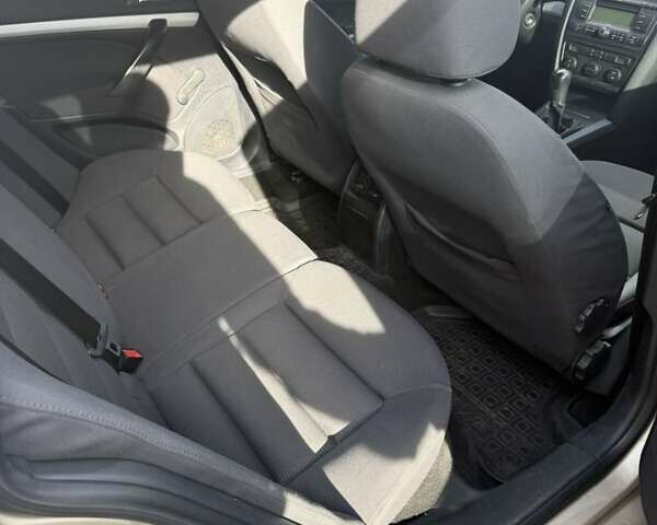 Бежевий Шкода Октавія, об'ємом двигуна 1.6 л та пробігом 258 тис. км за 5700 $, фото 9 на Automoto.ua