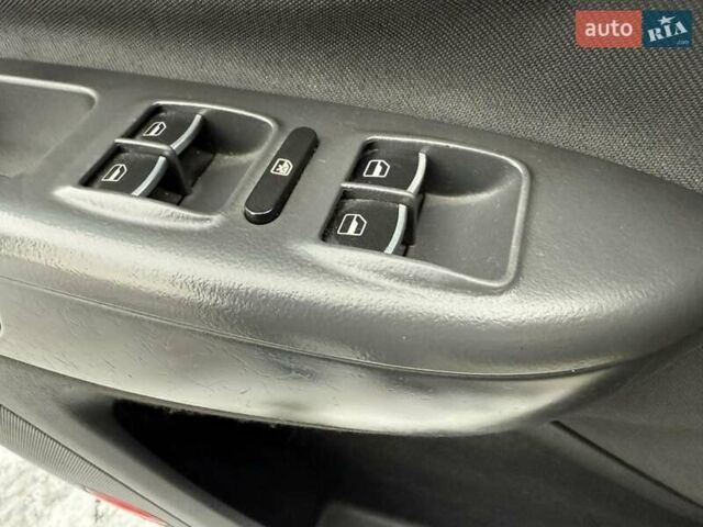 Бежевый Шкода Октавия, объемом двигателя 2 л и пробегом 248 тыс. км за 4850 $, фото 6 на Automoto.ua