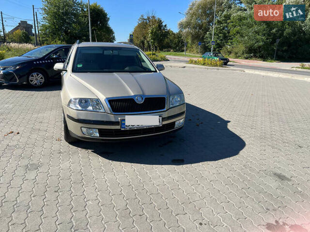 Бежевий Шкода Октавія, об'ємом двигуна 1.6 л та пробігом 200 тис. км за 6000 $, фото 2 на Automoto.ua