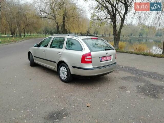 Бежевый Шкода Октавия, объемом двигателя 1.6 л и пробегом 198 тыс. км за 5500 $, фото 5 на Automoto.ua