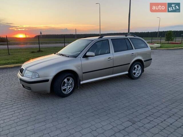 Бежевий Шкода Октавія, об'ємом двигуна 1.6 л та пробігом 211 тис. км за 4900 $, фото 16 на Automoto.ua