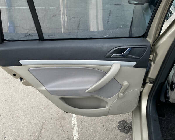 Бежевий Шкода Октавія, об'ємом двигуна 1.6 л та пробігом 228 тис. км за 6799 $, фото 37 на Automoto.ua