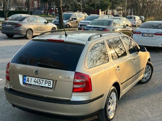 Бежевый Шкода Октавия, объемом двигателя 1.6 л и пробегом 150 тыс. км за 6200 $, фото 3 на Automoto.ua