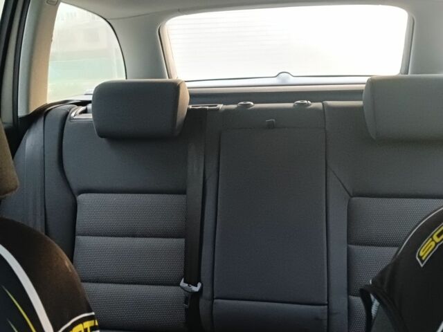 Бежевий Шкода Октавія, об'ємом двигуна 1.6 л та пробігом 198 тис. км за 4514 $, фото 7 на Automoto.ua