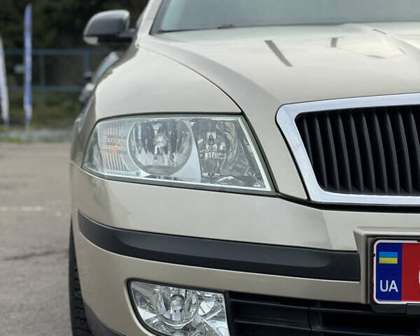 Бежевий Шкода Октавія, об'ємом двигуна 1.6 л та пробігом 228 тис. км за 6799 $, фото 5 на Automoto.ua