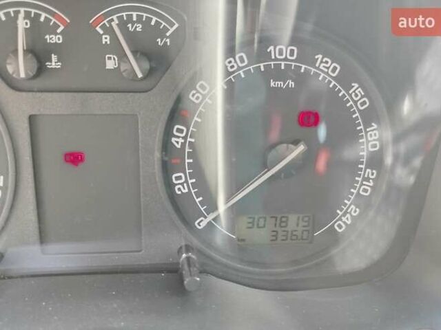Бежевий Шкода Октавія, об'ємом двигуна 1.6 л та пробігом 300 тис. км за 5700 $, фото 8 на Automoto.ua