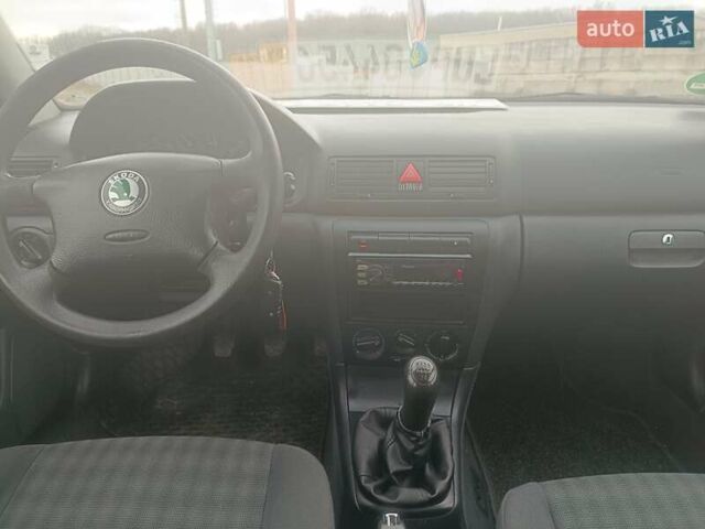 Бежевый Шкода Октавия, объемом двигателя 1.6 л и пробегом 183 тыс. км за 5500 $, фото 18 на Automoto.ua