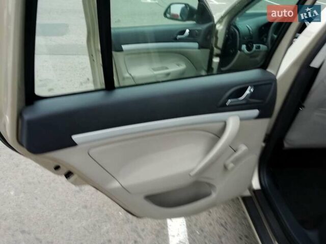 Бежевый Шкода Октавия, объемом двигателя 1.6 л и пробегом 198 тыс. км за 5900 $, фото 20 на Automoto.ua