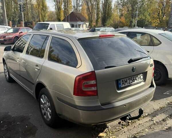 Бежевий Шкода Октавія, об'ємом двигуна 1.6 л та пробігом 258 тис. км за 5700 $, фото 2 на Automoto.ua