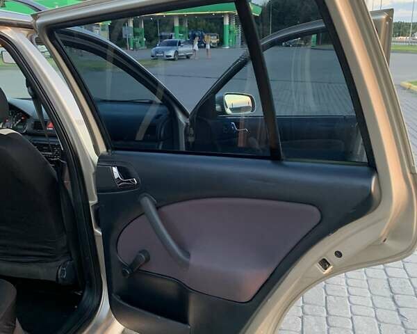 Бежевий Шкода Октавія, об'ємом двигуна 1.6 л та пробігом 211 тис. км за 4900 $, фото 12 на Automoto.ua