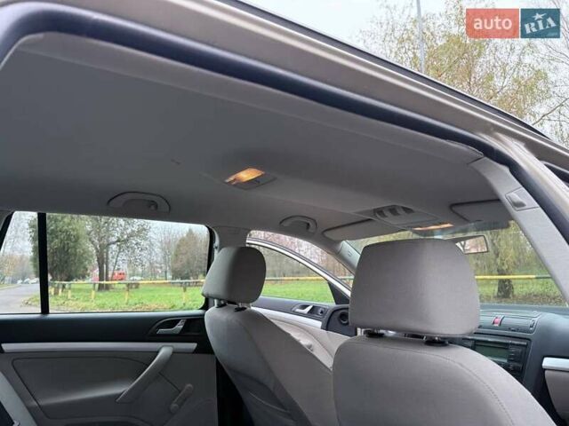 Бежевый Шкода Октавия, объемом двигателя 1.6 л и пробегом 198 тыс. км за 5500 $, фото 10 на Automoto.ua