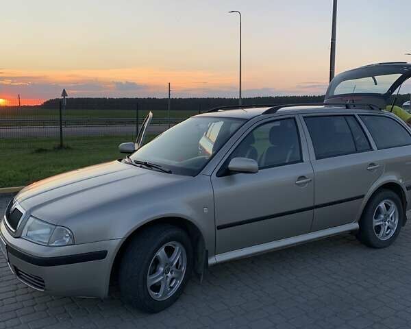 Бежевий Шкода Октавія, об'ємом двигуна 1.6 л та пробігом 211 тис. км за 4900 $, фото 20 на Automoto.ua
