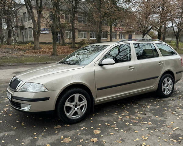 Бежевый Шкода Октавия, объемом двигателя 1.6 л и пробегом 285 тыс. км за 4550 $, фото 12 на Automoto.ua