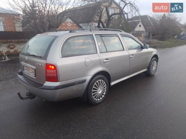 Бежевый Шкода Октавия, объемом двигателя 1.8 л и пробегом 230 тыс. км за 5600 $, фото 8 на Automoto.ua