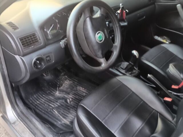 Бежевый Шкода Октавия, объемом двигателя 1.8 л и пробегом 230 тыс. км за 4200 $, фото 11 на Automoto.ua