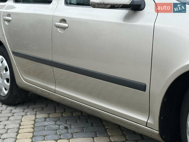 Бежевий Шкода Октавія, об'ємом двигуна 1.6 л та пробігом 206 тис. км за 4950 $, фото 13 на Automoto.ua