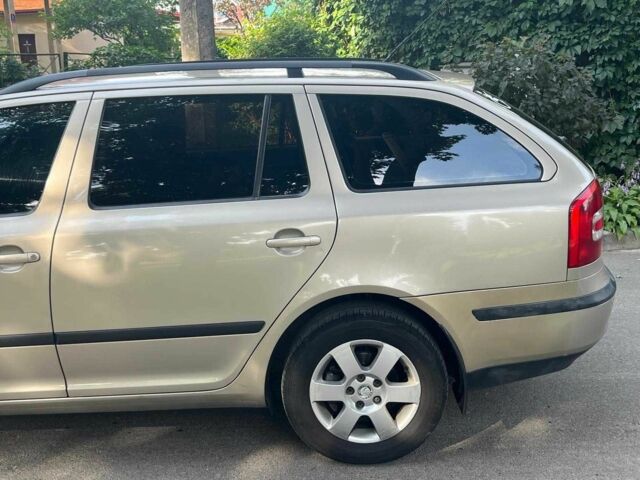 Бежевий Шкода Октавія, об'ємом двигуна 2 л та пробігом 310 тис. км за 5290 $, фото 9 на Automoto.ua