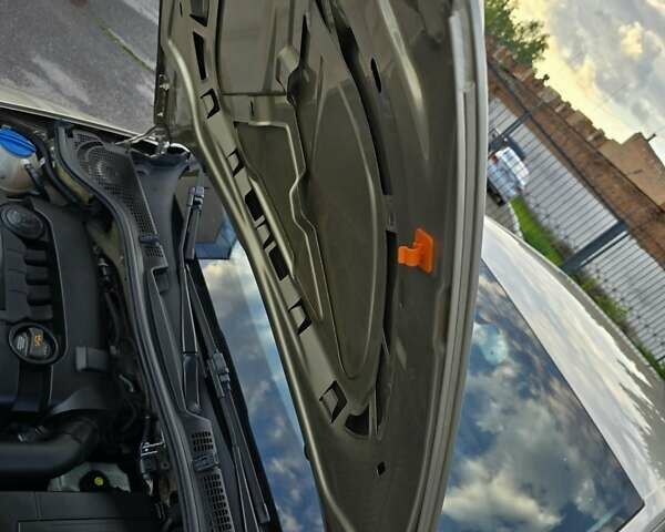 Бежевый Шкода Октавия, объемом двигателя 1.6 л и пробегом 228 тыс. км за 6700 $, фото 146 на Automoto.ua