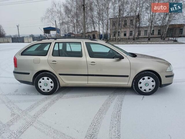 Бежевый Шкода Октавия, объемом двигателя 1.6 л и пробегом 200 тыс. км за 6300 $, фото 6 на Automoto.ua