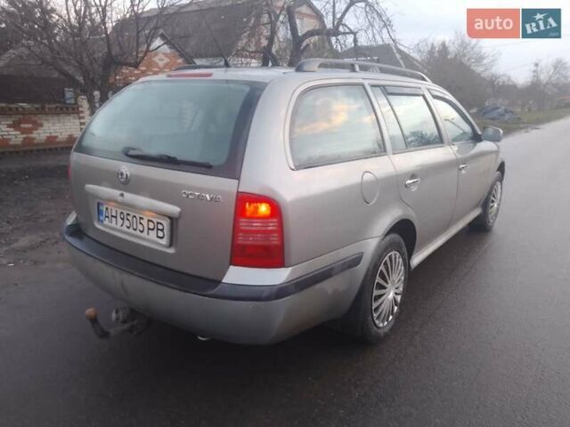 Бежевый Шкода Октавия, объемом двигателя 1.8 л и пробегом 230 тыс. км за 5600 $, фото 5 на Automoto.ua