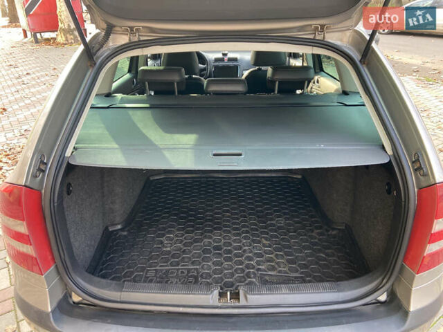 Бежевый Шкода Октавия, объемом двигателя 1.98 л и пробегом 250 тыс. км за 5850 $, фото 13 на Automoto.ua