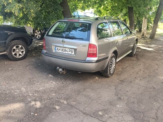 Бежевый Шкода Октавия, объемом двигателя 1.8 л и пробегом 230 тыс. км за 4200 $, фото 2 на Automoto.ua